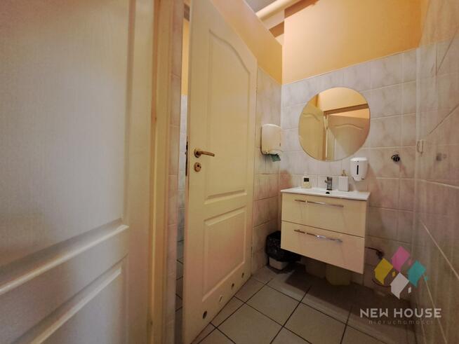 Lokal biurowy z parkingiem