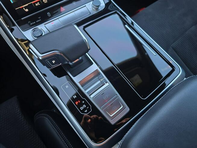 Audi Q7 MatrixLED_Hak_HeadUp_Dociągi_S line_B&O_Noktowizja_Pneumatyka_Kamera_