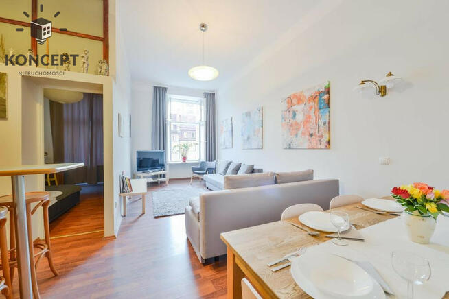 Mieszkanie z widokiem na wrocławski Rynek!