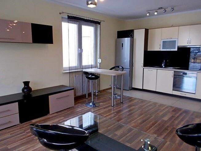 Wynajmę funkcjonalne 2 pokoje, Sobieskiego 22