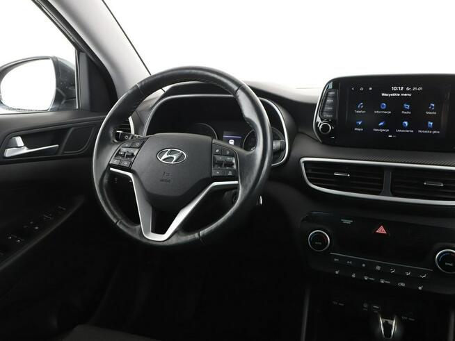 Hyundai Tucson automat navi klima auto grzane fotele kamera i czujnii parkowania