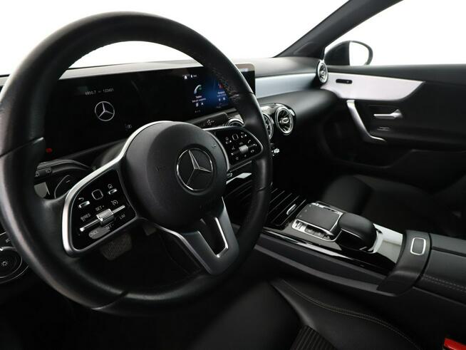 Mercedes A 180 180d Progressive Automat Nawigacja Tempomat Grzane Fotele MBUX FullLED