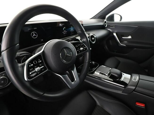 Mercedes A 220 A220 Automat Navi Kamera cofania Klimatyzacja Podgrzewane fotele