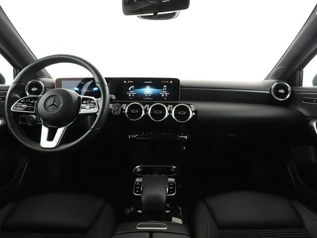 Mercedes A 220 A220 Automat Navi Kamera cofania Klimatyzacja Podgrzewane fotele