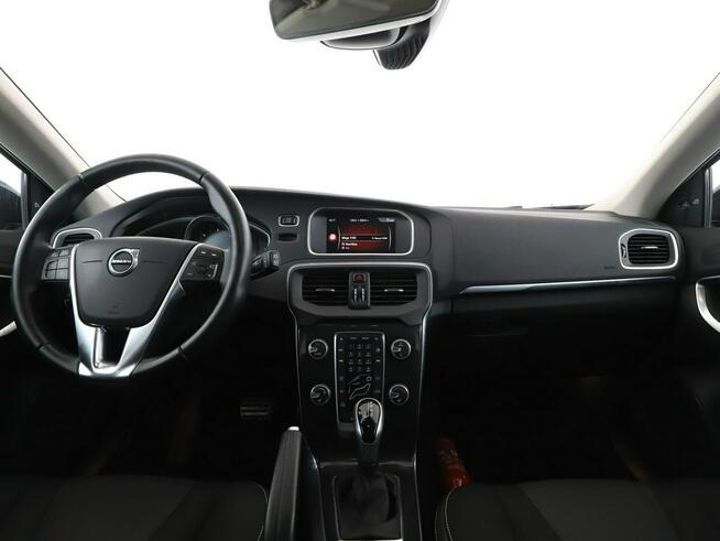 Volvo V40 Momentum automat navi PDC grzane fotele hak tempomat