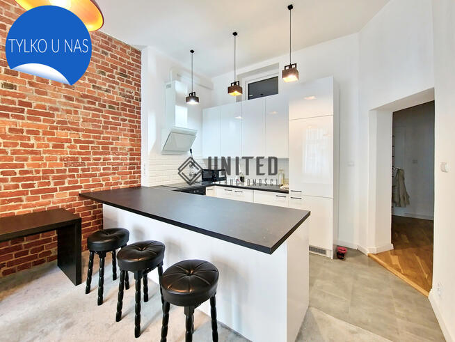 2 pokoje /Politechnika /Klimatyzacja /330 cm sufit