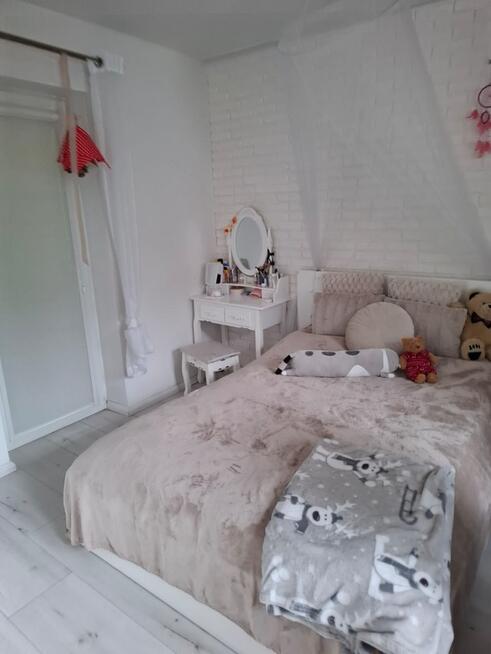 Dom dwurodzinny w Miodówku -jezioro las