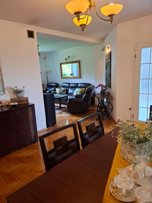 Dom dwurodzinny w Miodówku -jezioro las