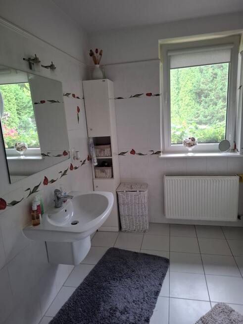 Dom dwurodzinny w Miodówku -jezioro las