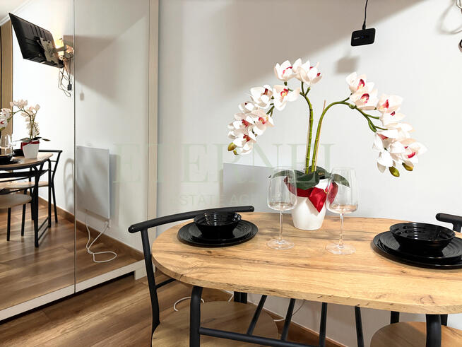 Airbnb/Booking - inwestycyjna kawalerka w centrum