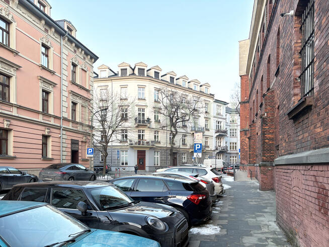 Airbnb/Booking - inwestycyjna kawalerka w centrum