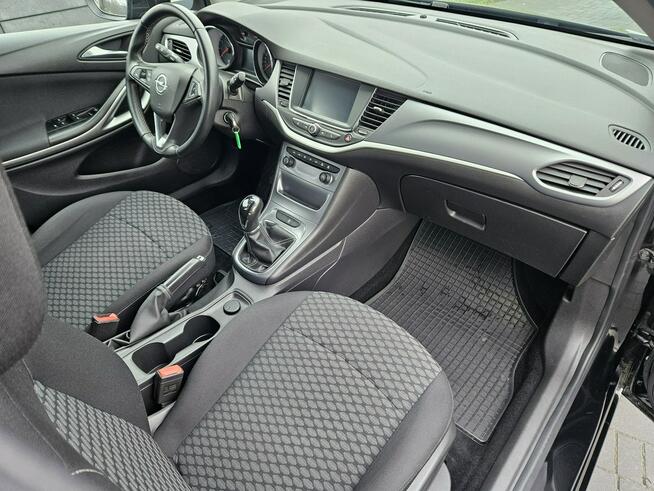 Opel Astra Polski salon