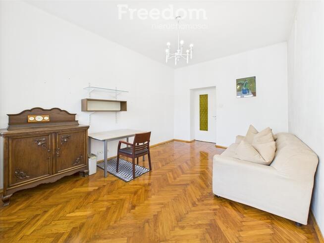 Rozkładowe mieszkanie w zadbanej kamienicy