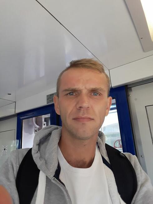 Pan szuka pary małżenstw i 2 Pań