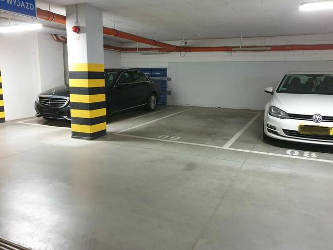 Miejsce postojowe PIXEL HOUSE ul. Legnicka