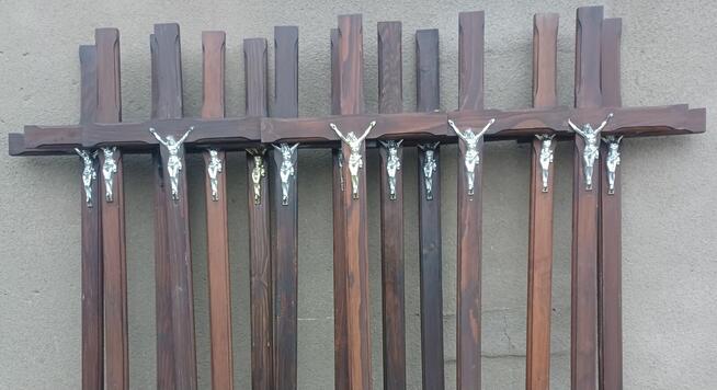 Krzyż drewniany nagrobny na cmentarz pomnik