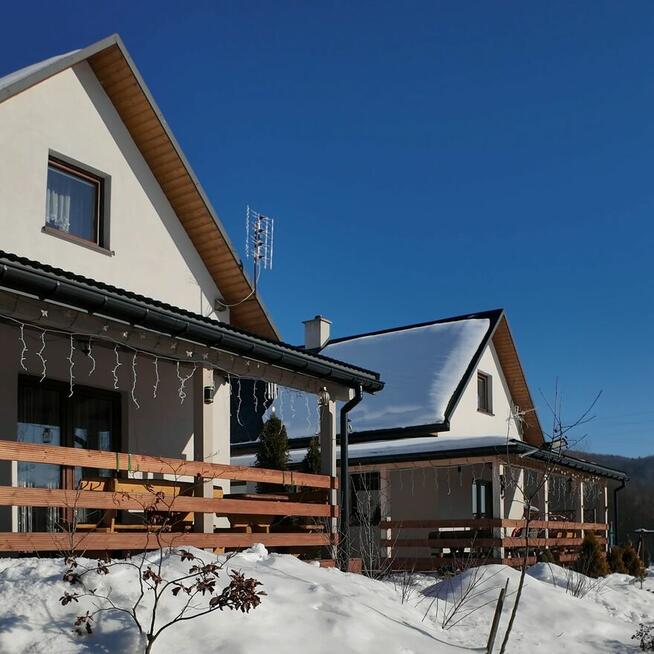Gospodarstwo 1,3 ha. 2 Domy + 2 domki + stajnia. Bieszczady