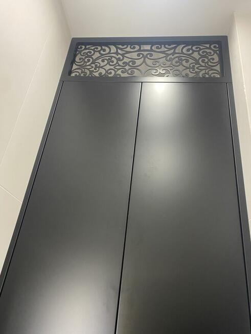 Składanie mebli z paczek i usługi stolarskie