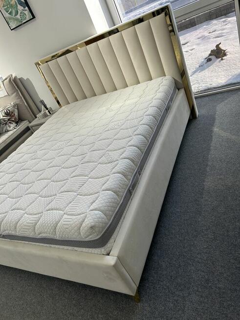 Łóżko tapicerowane 160x200cm z pojemnikiem