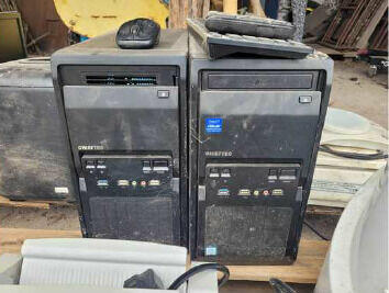 Syndyk sprzeda pakiet urządzeń, w tym wagi, kontenery