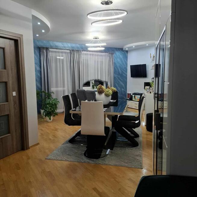 Na sprzedaż przestronne mieszkanie 81 m²
