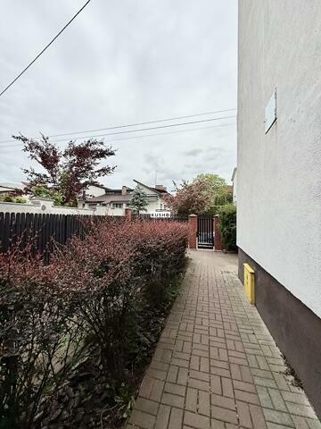 Dom Warszawa Włochy, Włochy