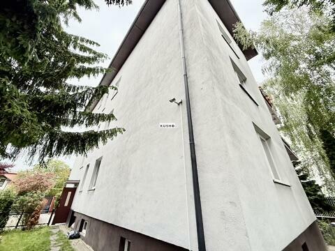 Dom Warszawa Włochy, Włochy