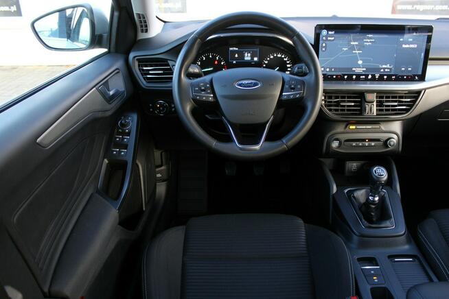 Ford Focus Titanium SalonPL FV23% 125KM Navi LED Tempomat Asystent Pasa Gwarancja