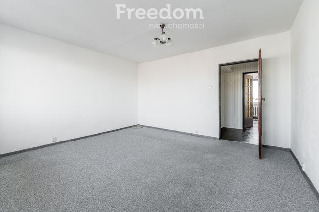 Mieszkanie z widokiem i potencjałem; balkon; metro