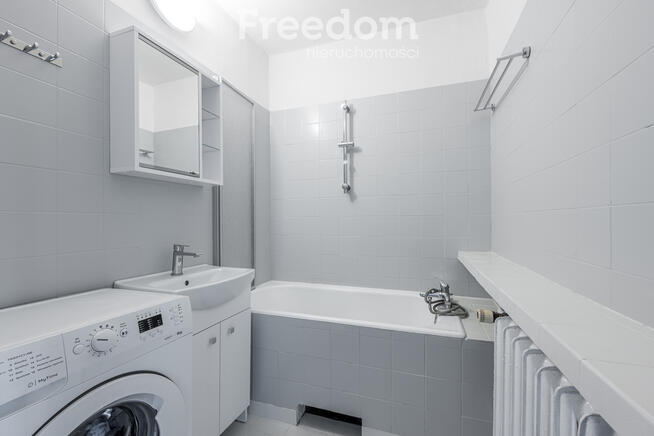 Mieszkanie z widokiem i potencjałem; balkon; metro