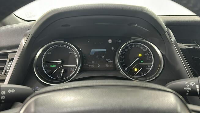 Toyota Camry 2.5 Hybrid Prestige CVT