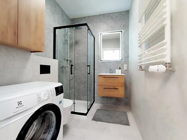 Klimatyzowane 30 m², balkon– Batalionów Chłopskich