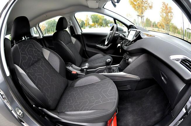 Peugeot 2008 _1.2T 110 KM Lift Navi Led Klima Parktronik_