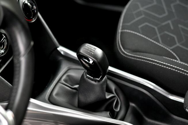 Peugeot 2008 _1.2T 110 KM Lift Navi Led Klima Parktronik_