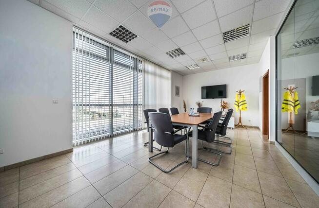 Duży obiekt wielofunkcyjny w świetnej lokalizacji