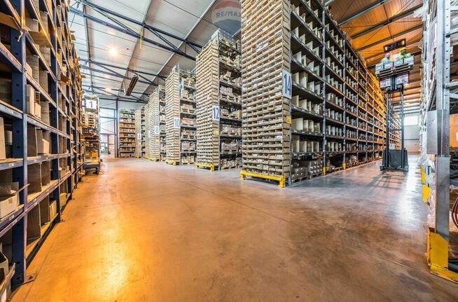 Duży obiekt wielofunkcyjny w świetnej lokalizacji