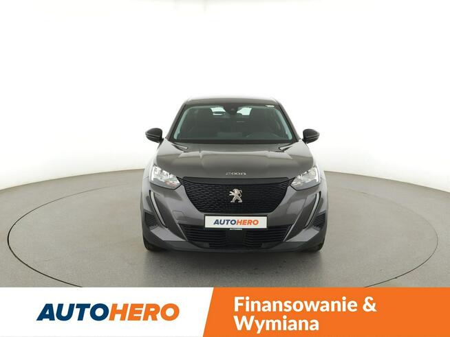 Peugeot 2008 automat LED klima auto kamera i czujniki parkowania