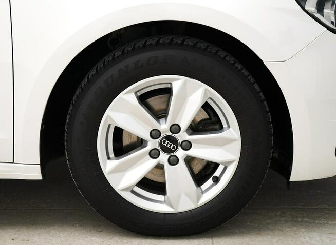 Audi A1 30 TFSI 110KM manual Smartphone interface klimatyzacja