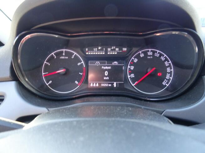 Opel Corsa Enjoy 1,4 90 KM salon Polska ,serwisowana ASO
