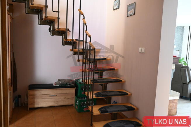 Dom po kapitalnym remoncie, duża działka, Pustków