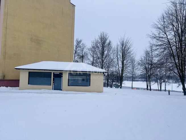 Na sprzedaż budynek handlowo-usługowy w Staszowie