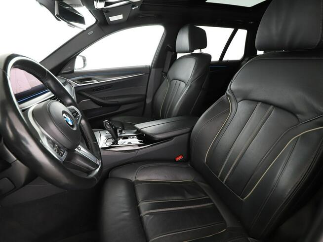 BMW 530 FV23% M Sport automat PHEV skóra panorama HarmanKardon ACC kamera