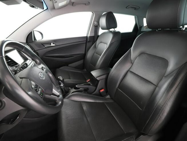 Hyundai Tucson Niski przebieg Navi Kamera cofania Klimatyzacja Podgrzewane fotele Blu