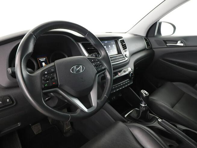 Hyundai Tucson Niski przebieg Navi Kamera cofania Klimatyzacja Podgrzewane fotele Blu