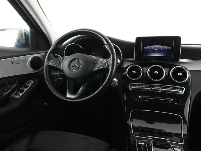 Mercedes C 180 automat półskóra navi klima auto grzane fotele czujniki parkowania
