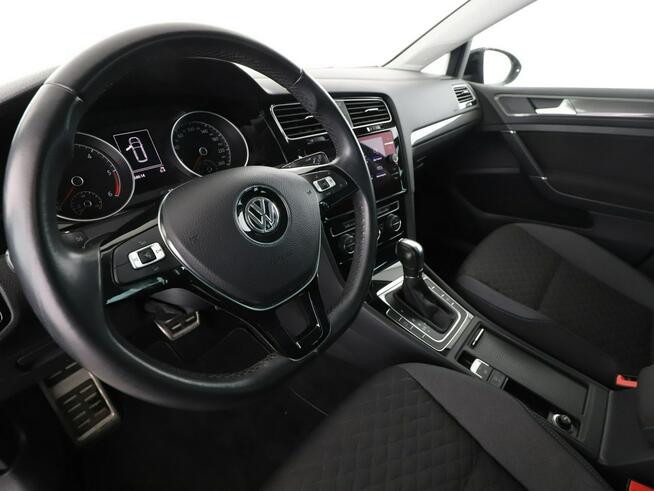 Volkswagen Golf DSG klima auto navi grzane fotele czujniki parkowania