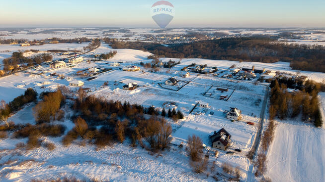 Działka budowlana Nowiec 1770 m² – WZ, media