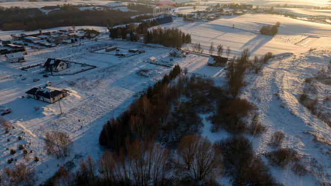 Działka budowlana Nowiec 1770 m² – WZ, media