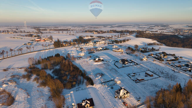 Działka budowlana Nowiec 1770 m² – WZ, media