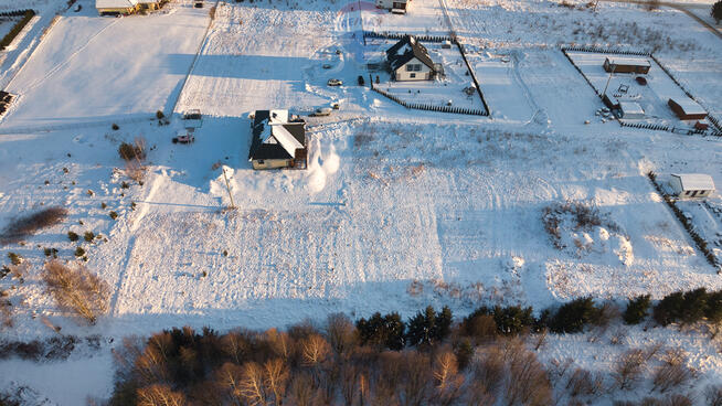 Działka budowlana Nowiec 1770 m² – WZ, media